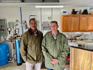 Bill Whitaker and Michael Mabee